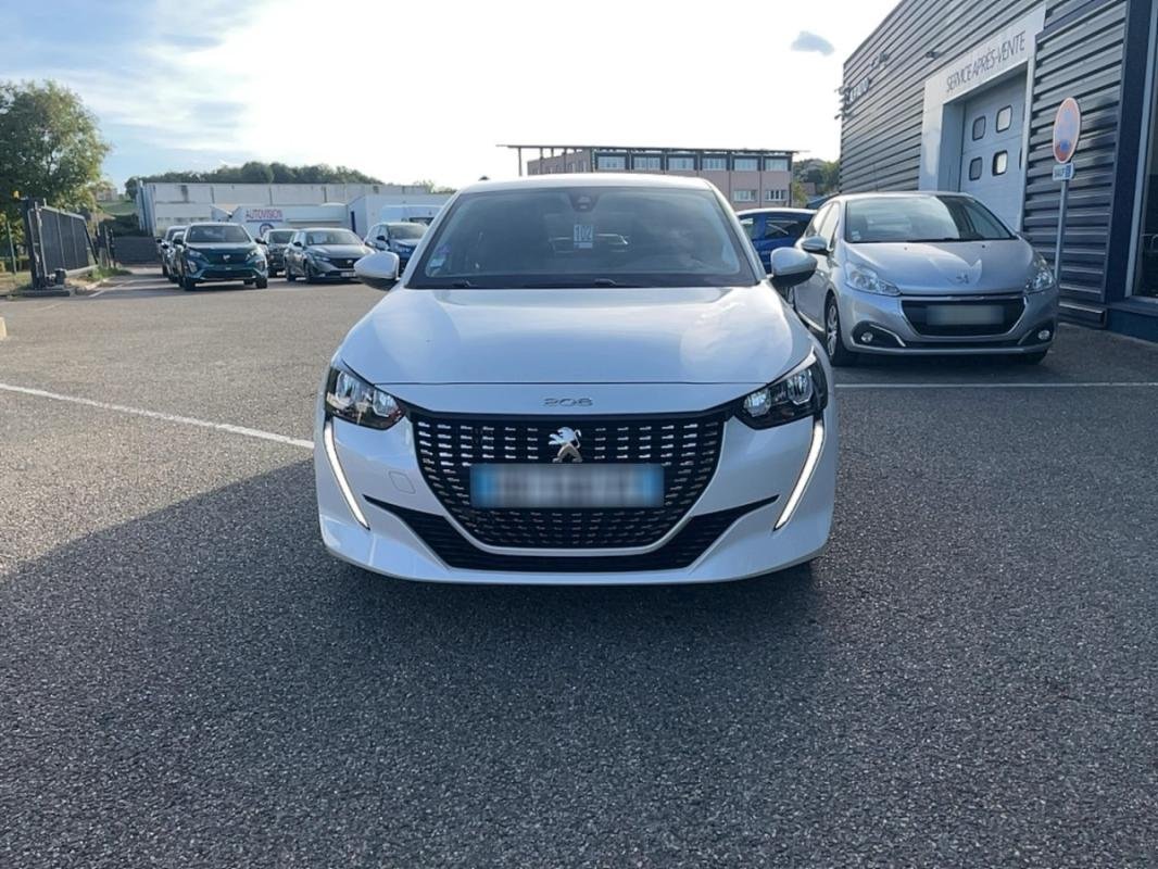 Peugeot 208 - Photo 2