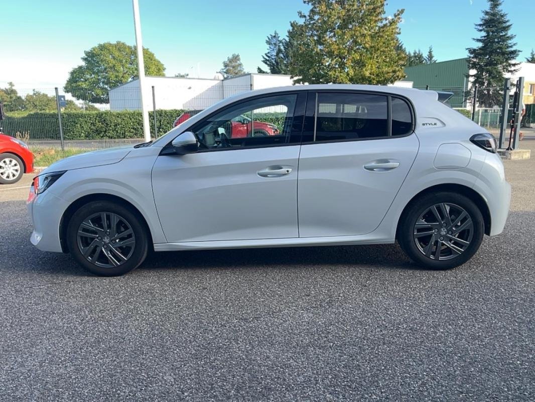 Peugeot 208 - Photo 8