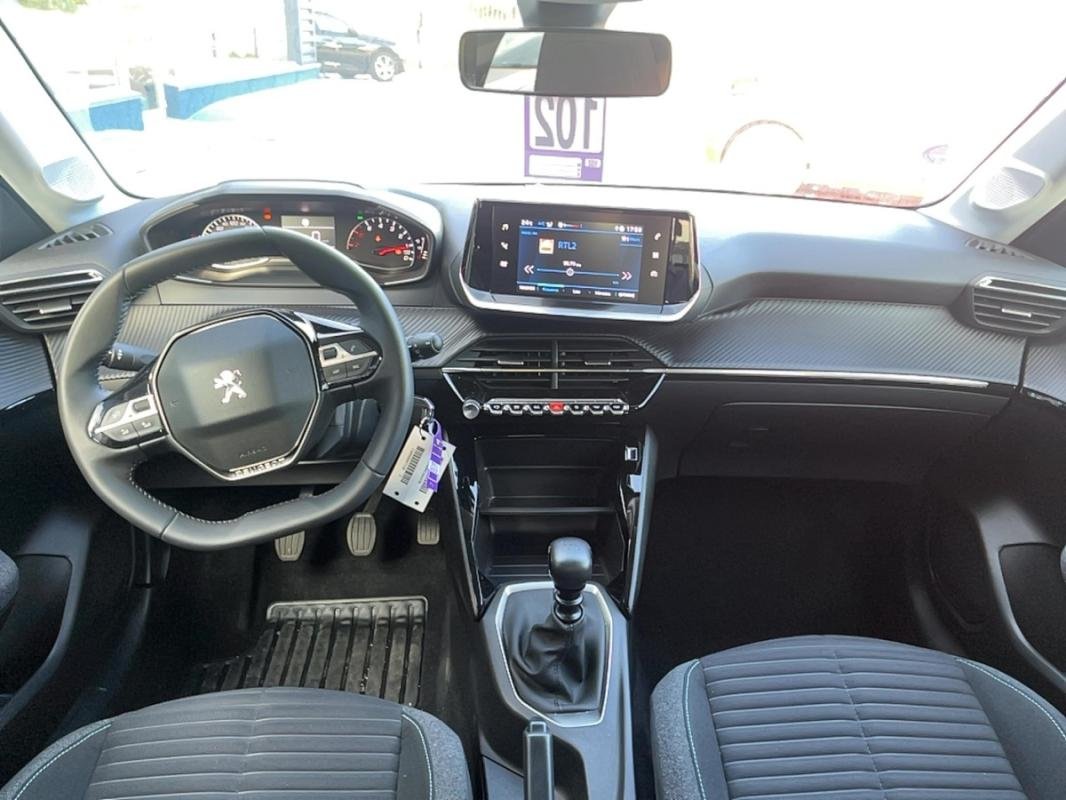 Peugeot 208 - Photo 10