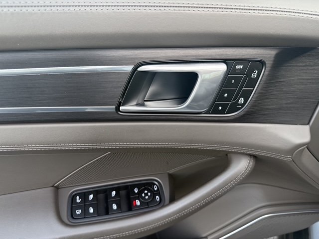 Porsche Panamera - Photo 24