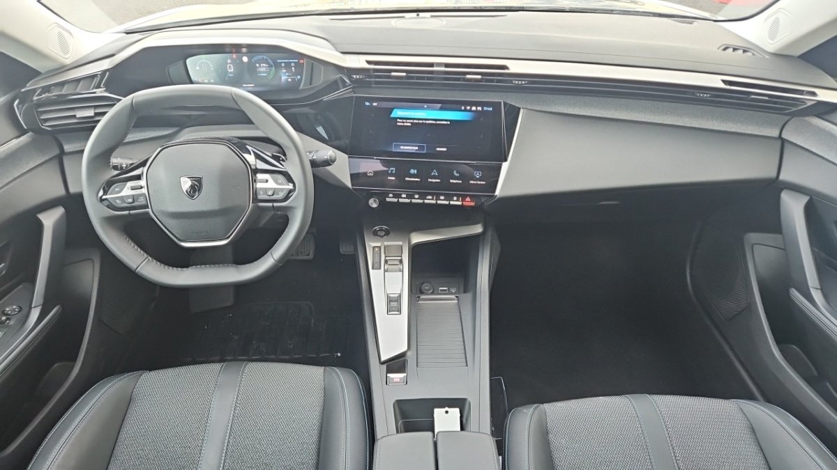 Peugeot 408 - Photo 12