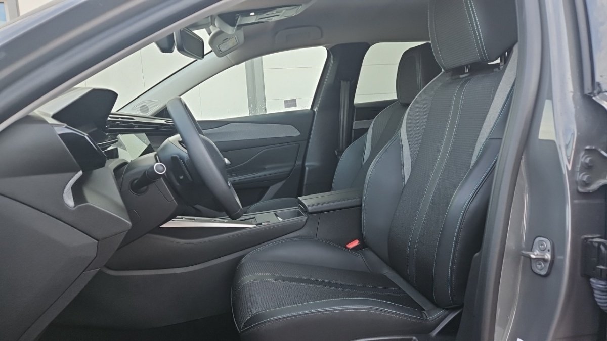Peugeot 408 - Photo 9