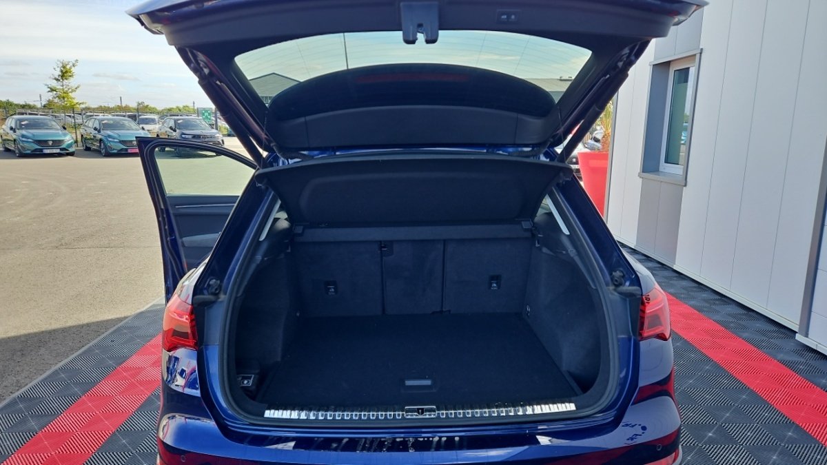 Audi Q3 - Photo 12