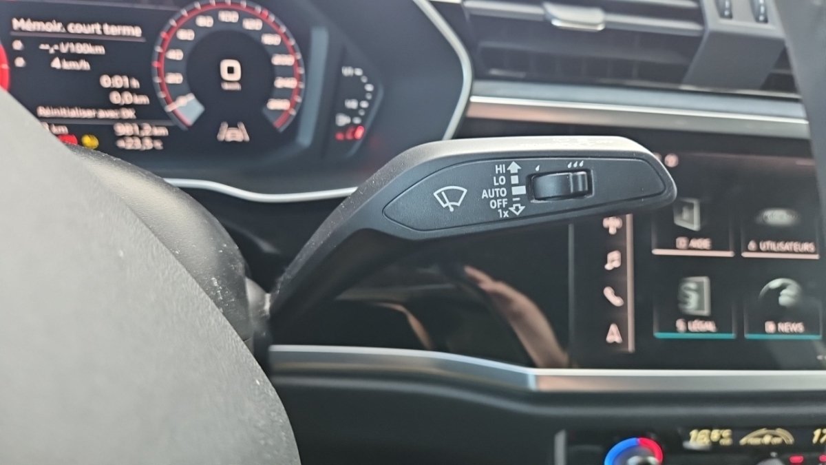 Audi Q3 - Photo 22