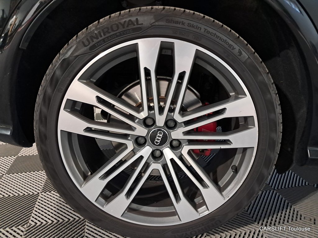 Audi SQ5 - Photo 12