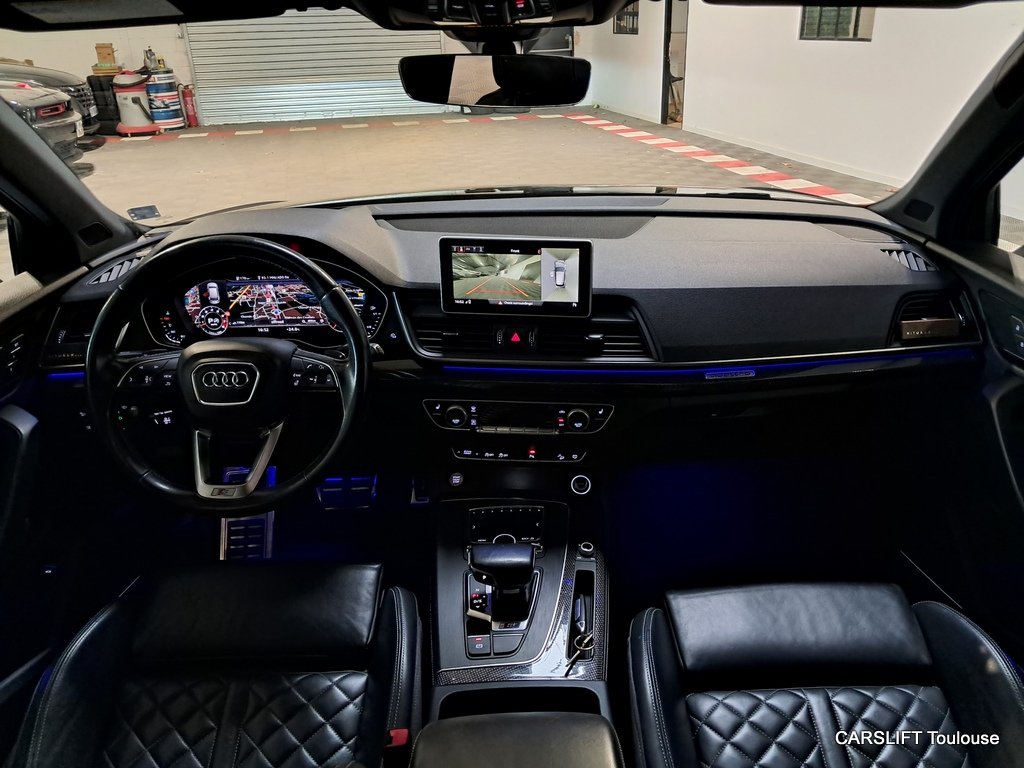 Audi SQ5 - Photo 16
