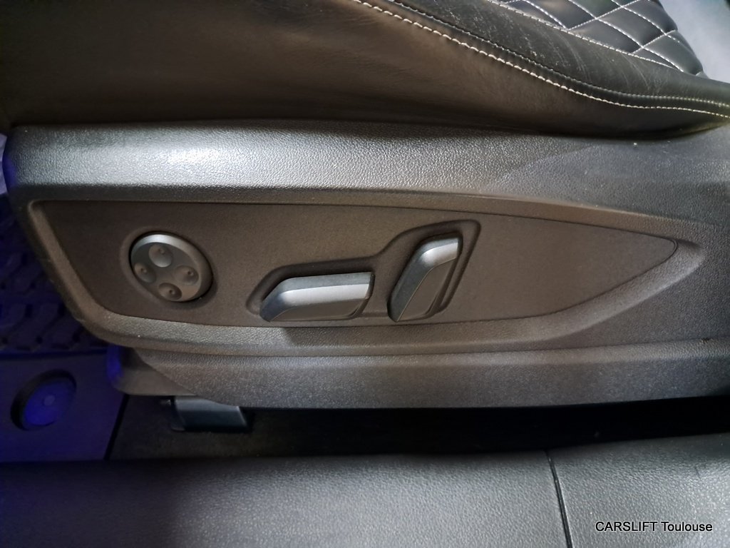 Audi SQ5 - Photo 26