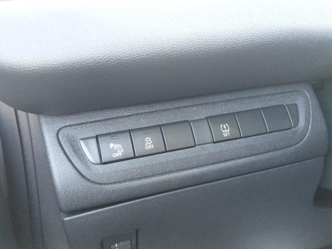 Peugeot 208 - Photo 18