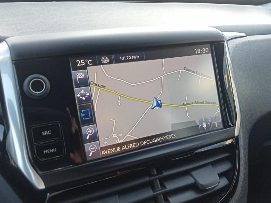 Peugeot 208 - Photo 20