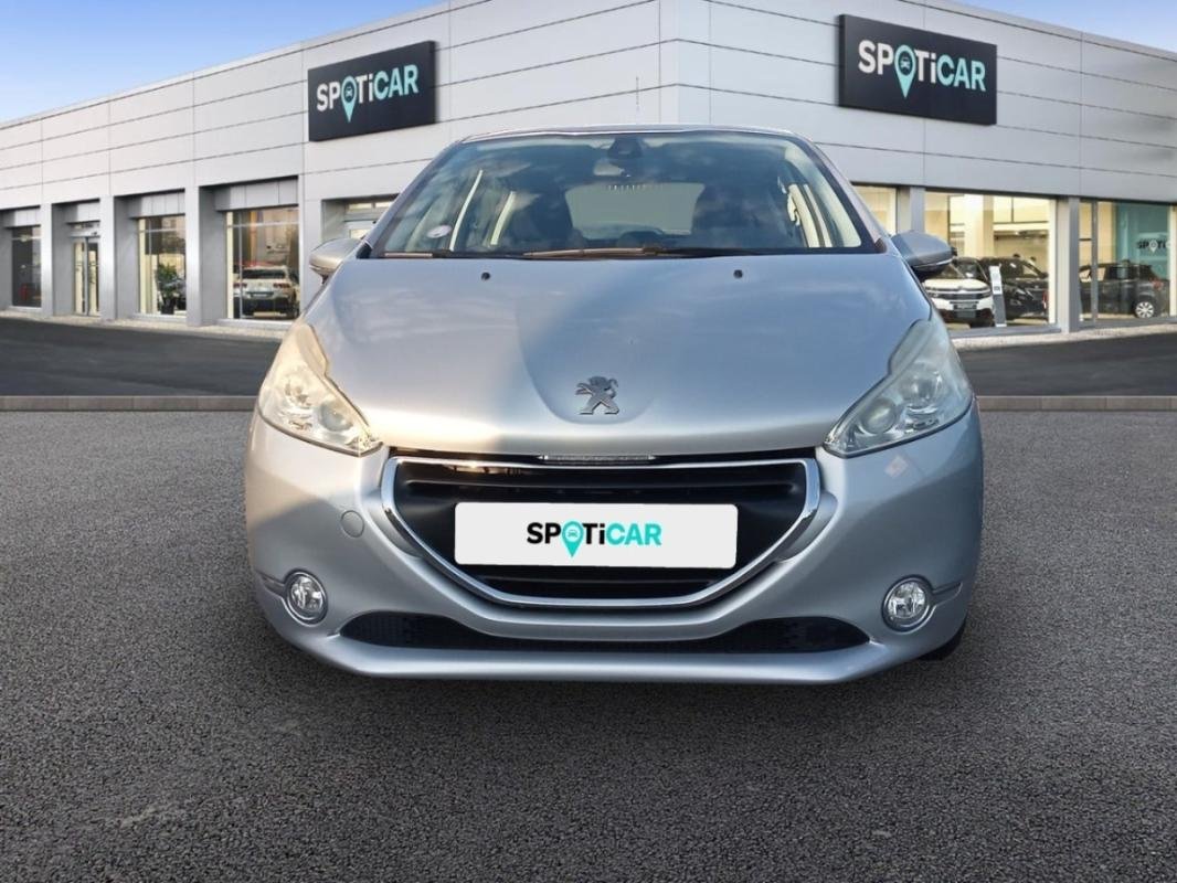 Peugeot 208 - Photo 2