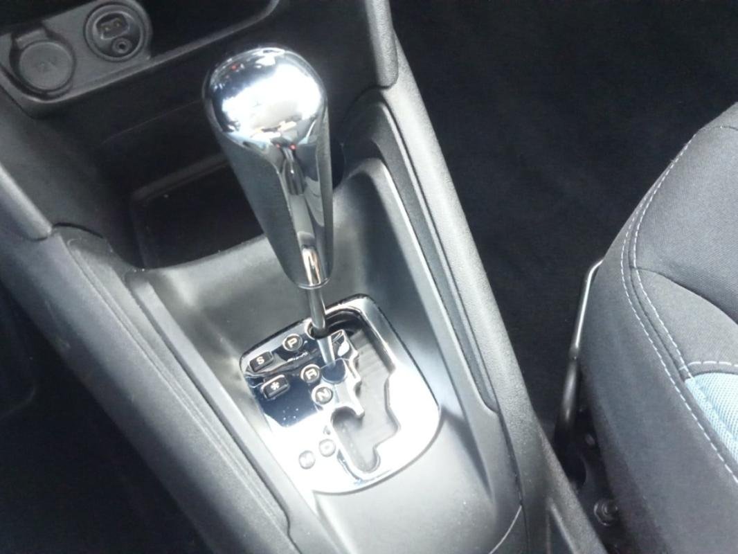 Peugeot 208 - Photo 25