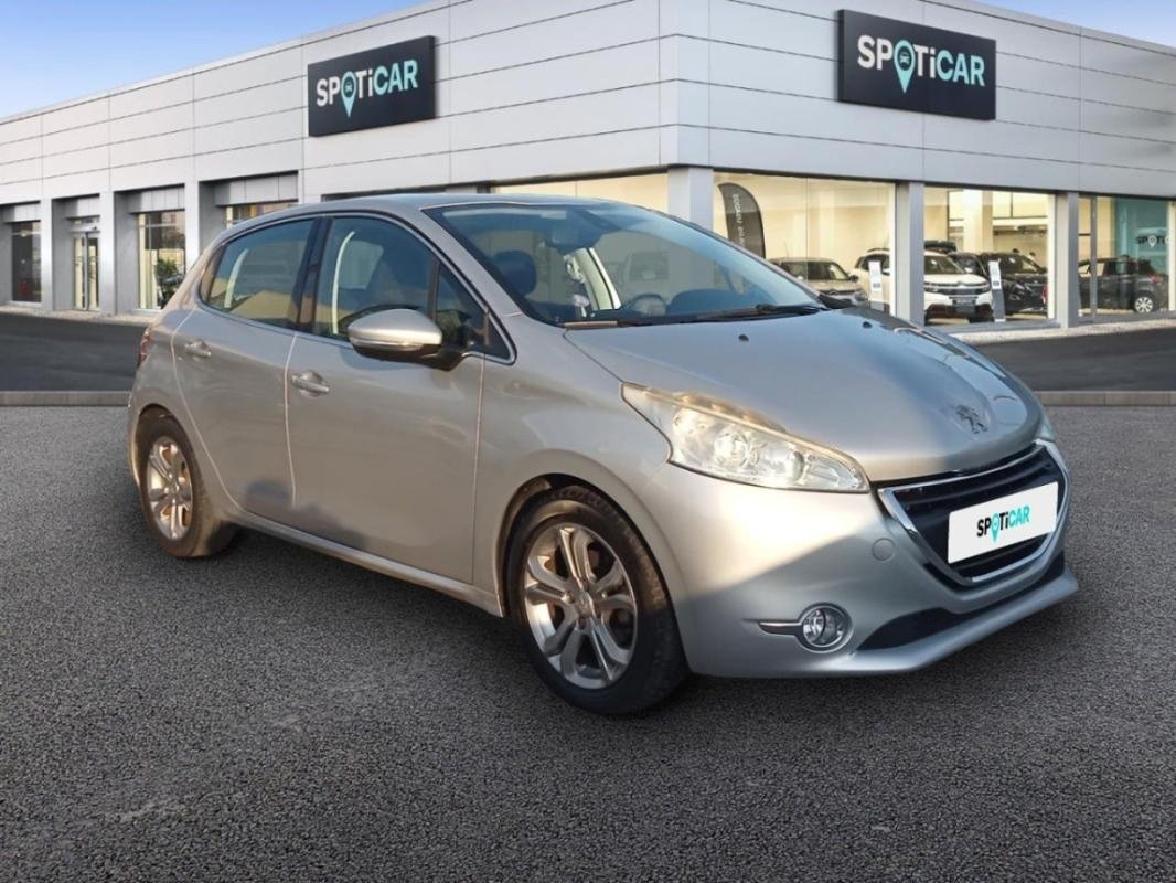 Peugeot 208 - Photo 3