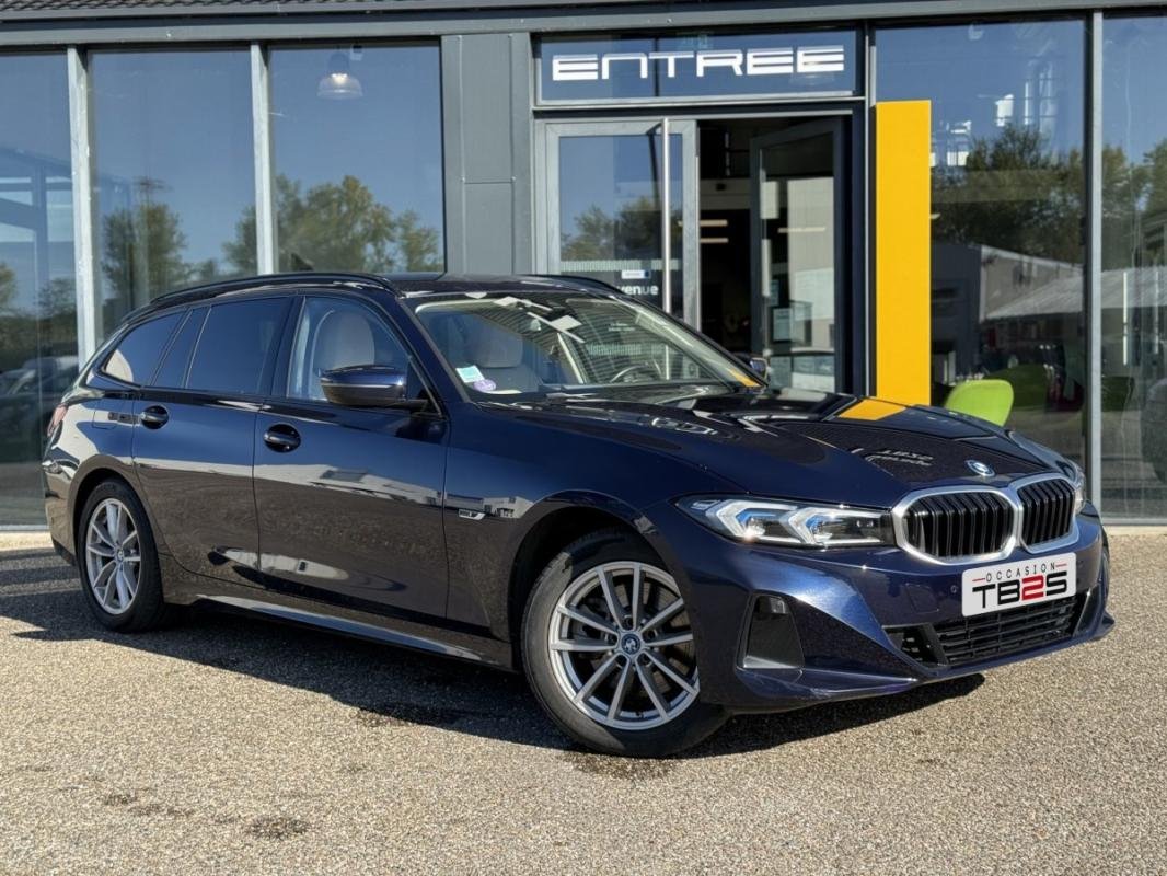 BMW Série 3 - Photo 1