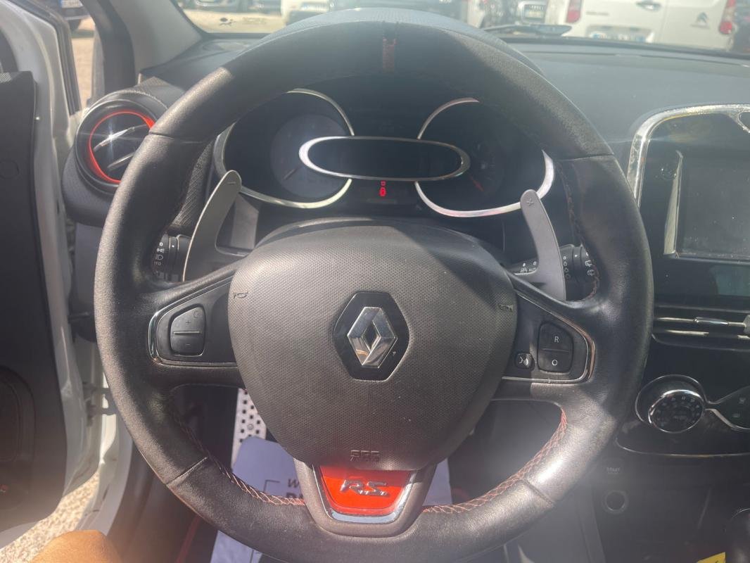 Renault Clio - Photo 15