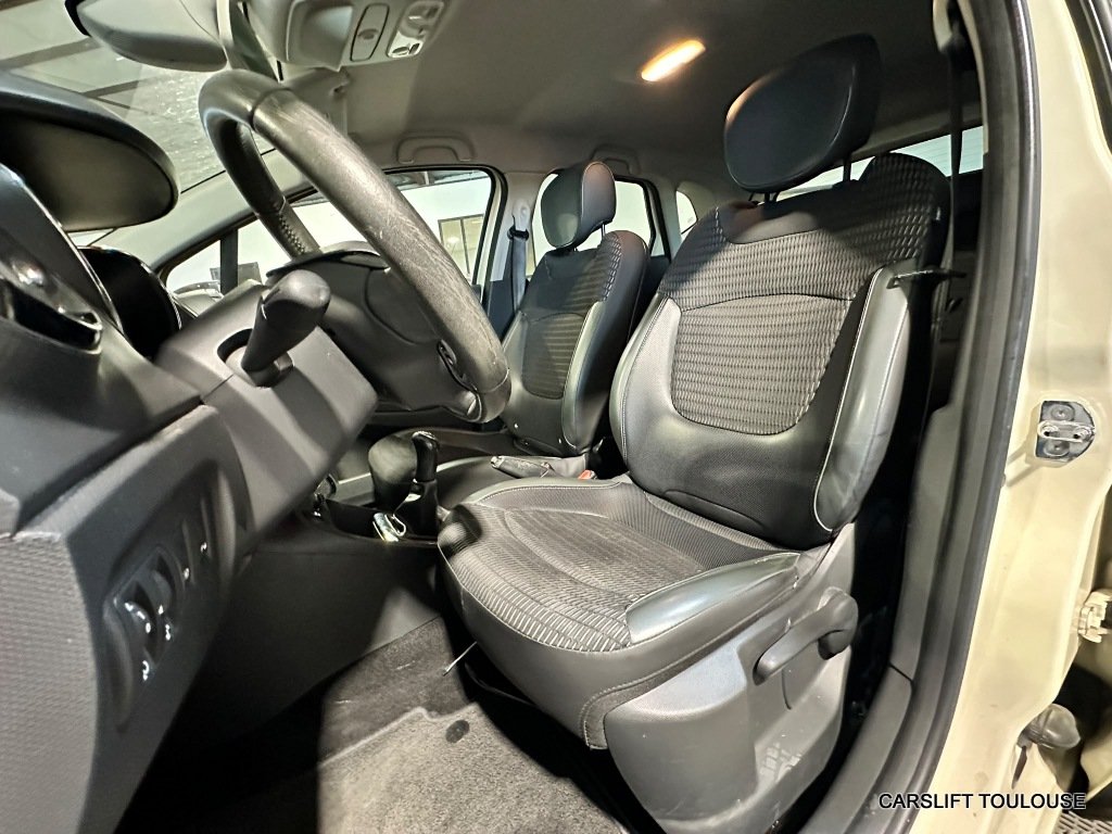 Renault Captur - Photo 12
