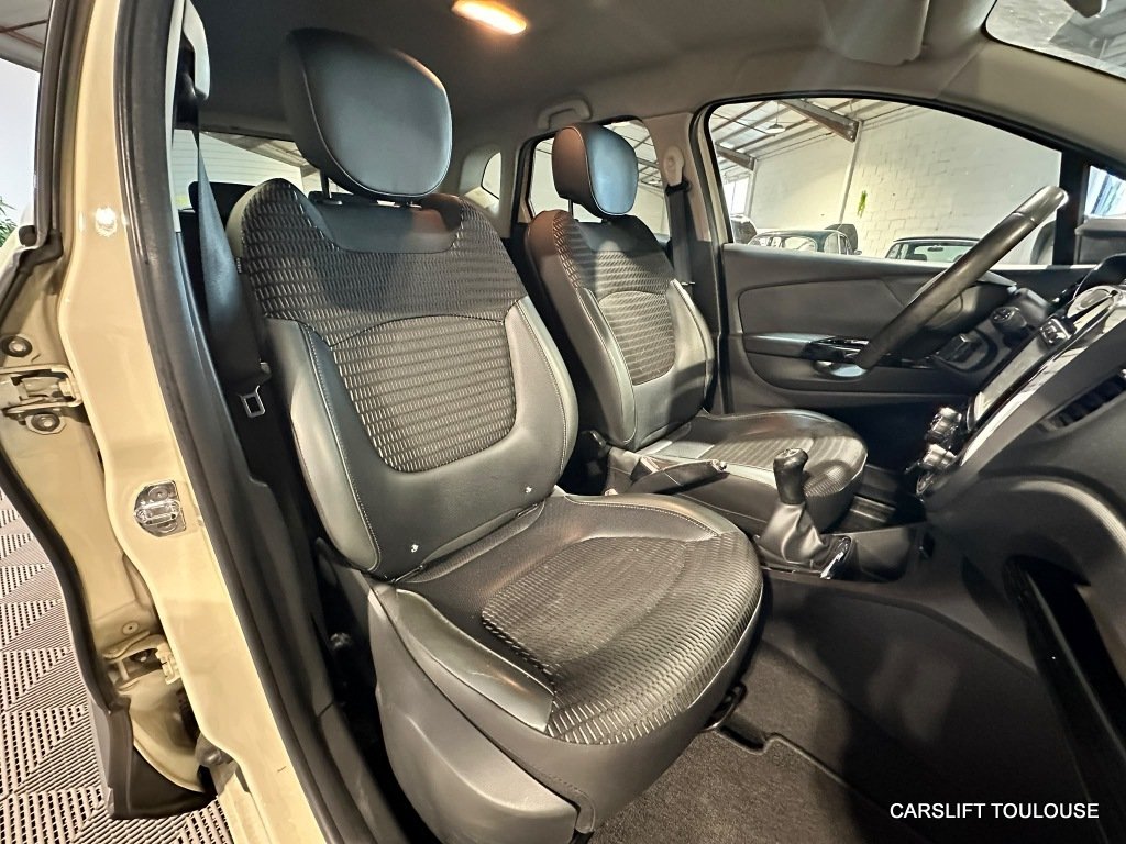 Renault Captur - Photo 13