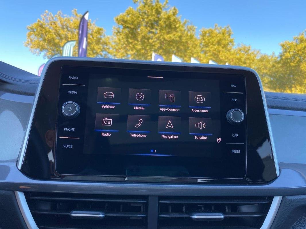 Volkswagen T-Roc - Photo 16