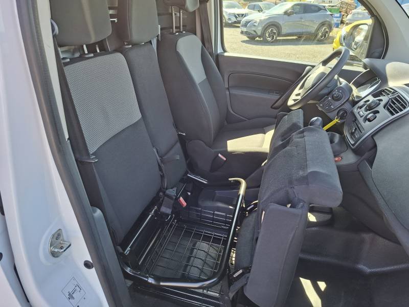 Nissan NV250 - Photo 16