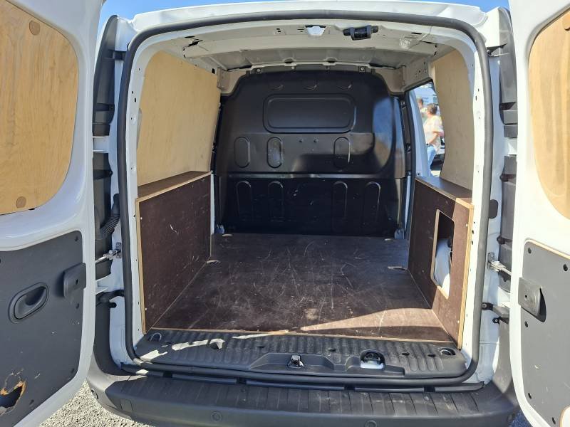Nissan NV250 - Photo 18