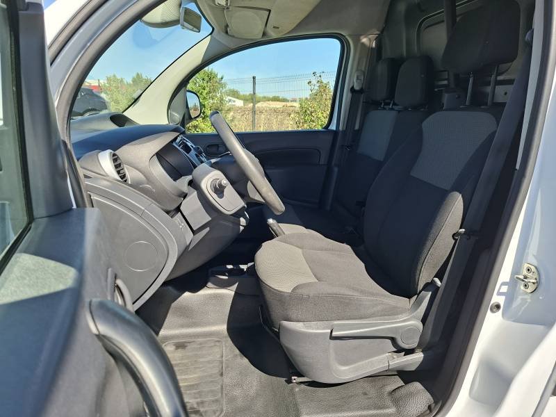 Nissan NV250 - Photo 20