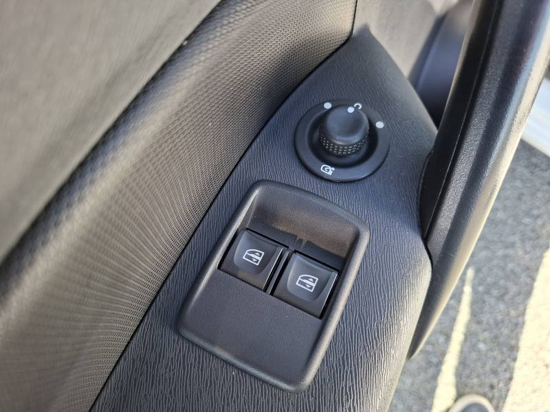 Nissan NV250 - Photo 21