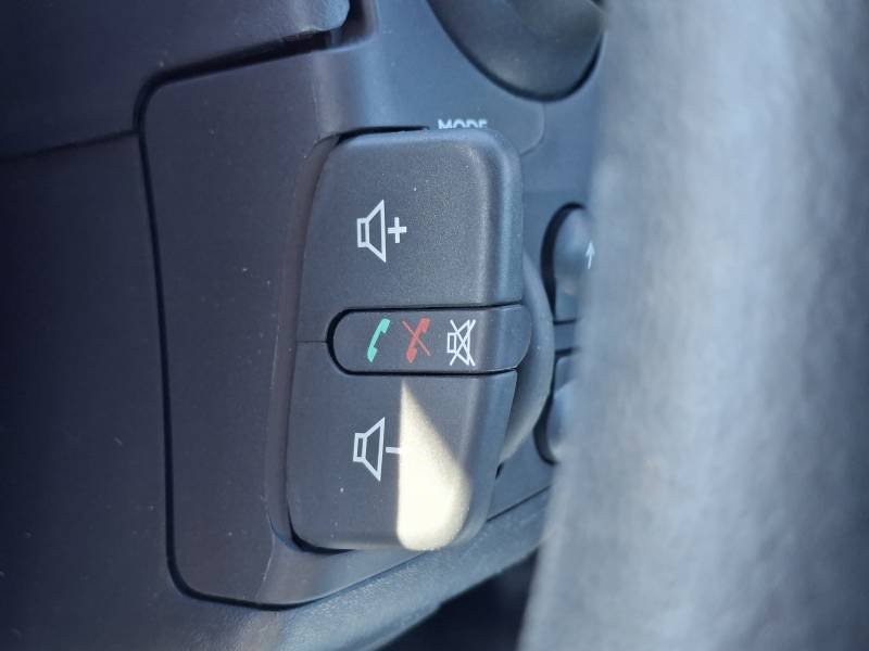 Nissan NV250 - Photo 25
