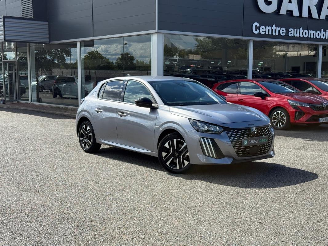 Peugeot 208 - Photo 1