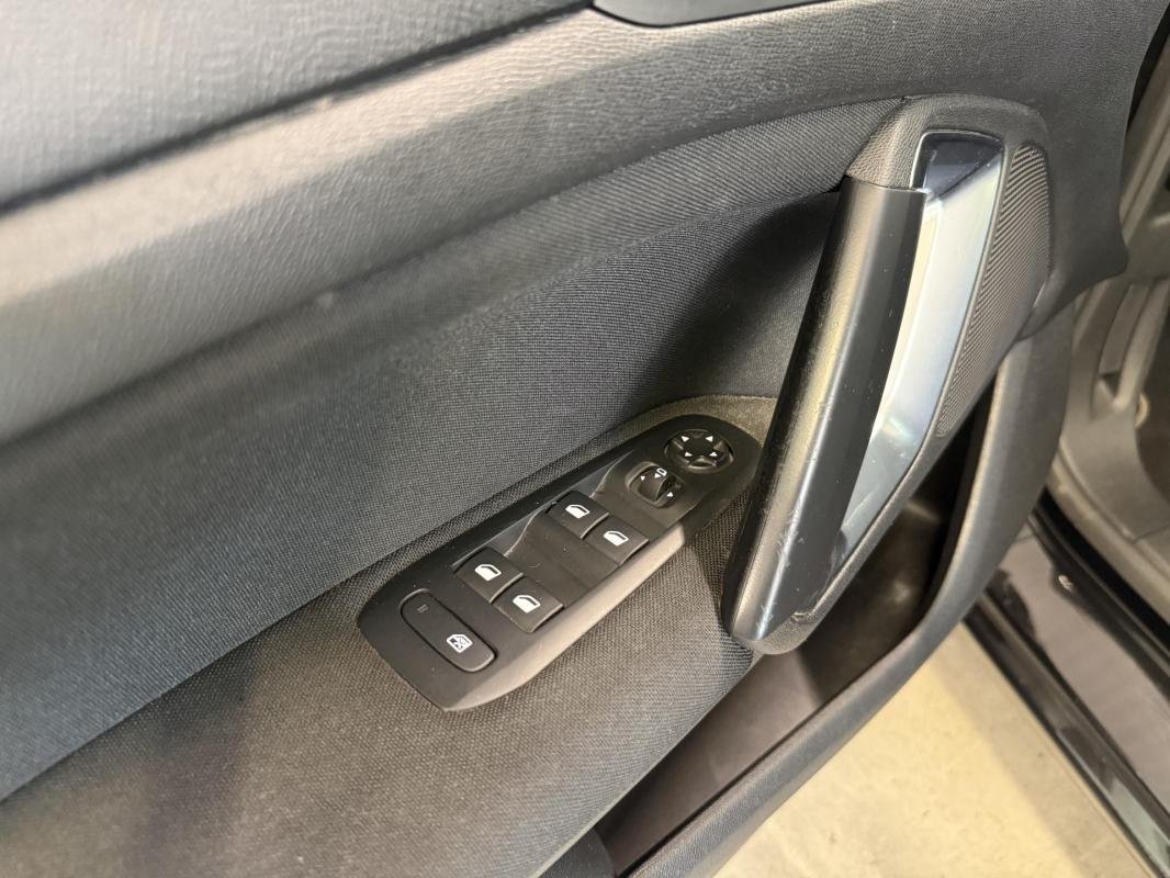 Peugeot 308 - Photo 17