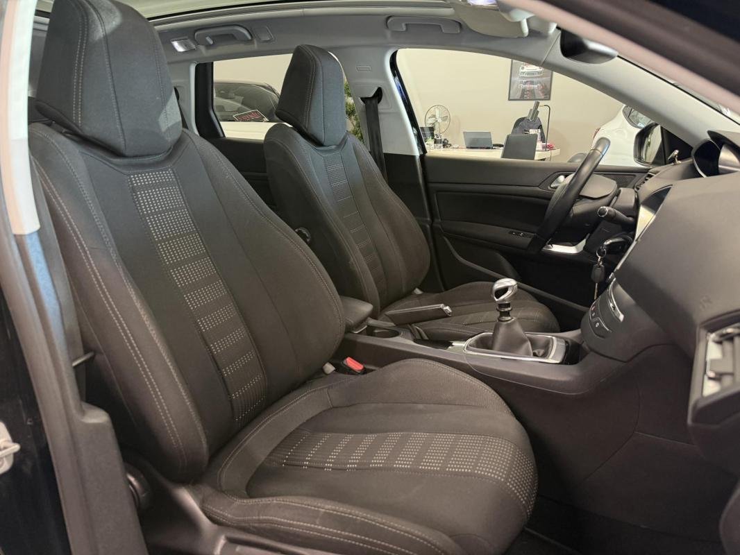 Peugeot 308 - Photo 7