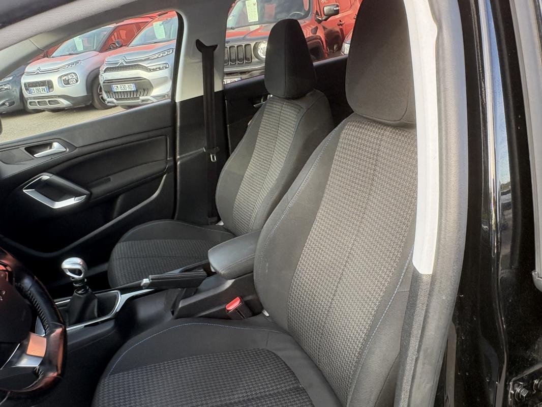 Peugeot 308 - Photo 9