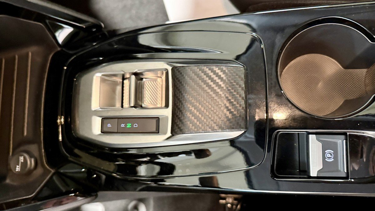 Peugeot 208 - Photo 16