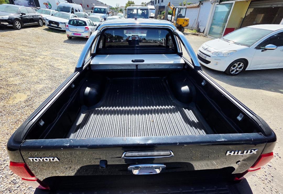 Toyota Hilux - Photo 11