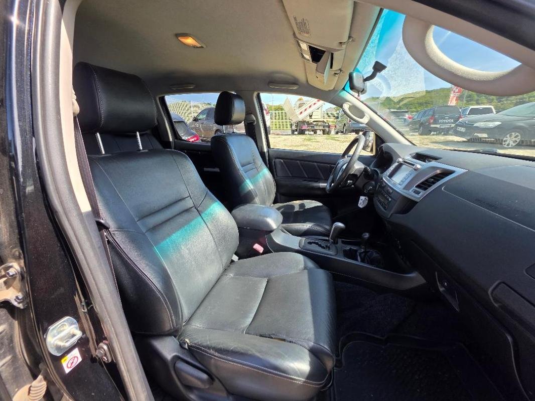 Toyota Hilux - Photo 16