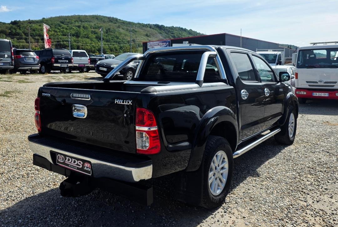 Toyota Hilux - Photo 2
