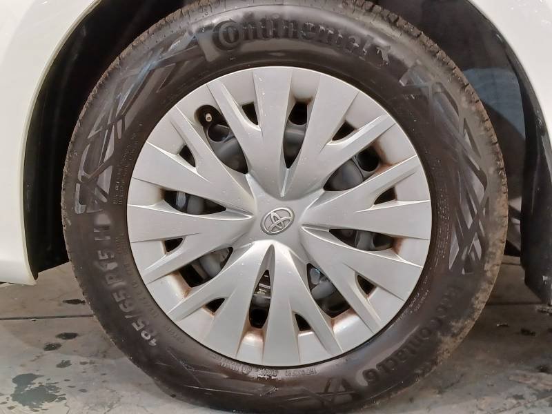 Toyota Yaris - Photo 9