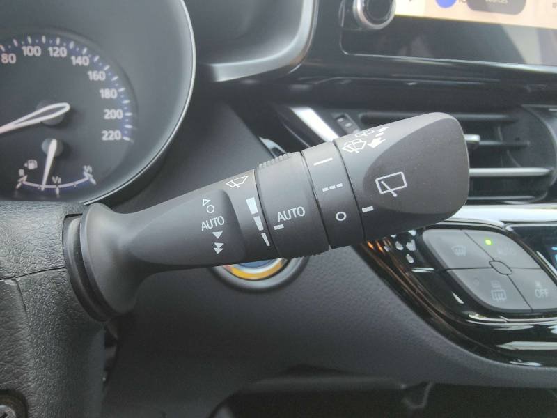 Toyota C-HR - Photo 23