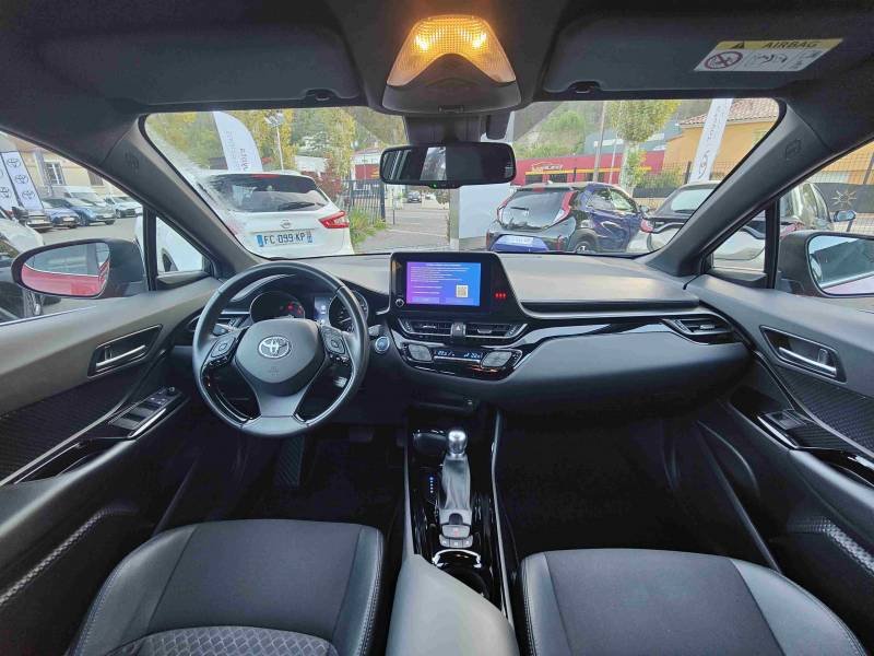 Toyota C-HR - Photo 9