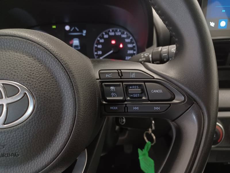 Toyota Yaris - Photo 17