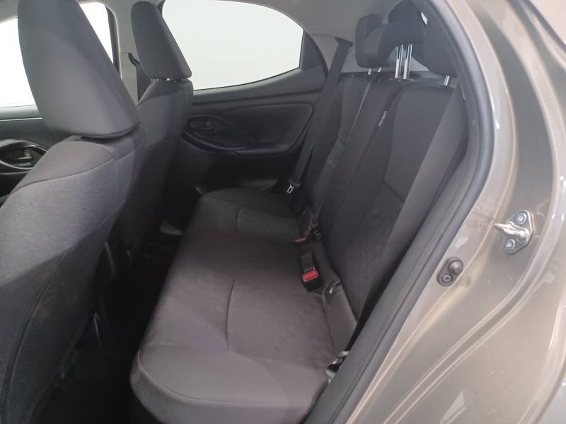 Toyota Yaris - Photo 13