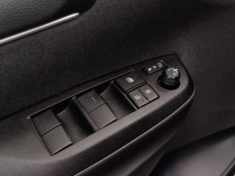 Toyota Yaris - Photo 15