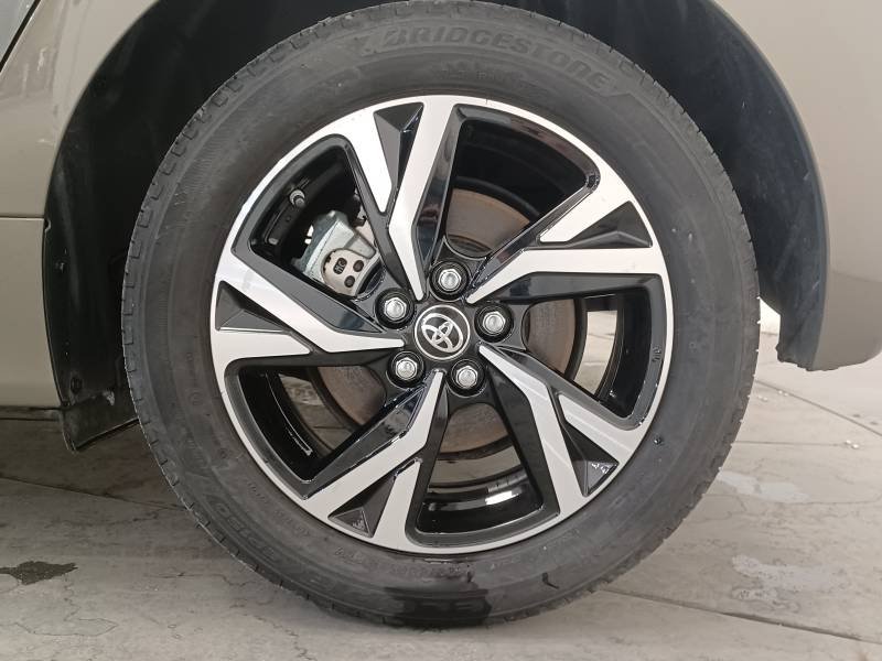Toyota Yaris - Photo 9