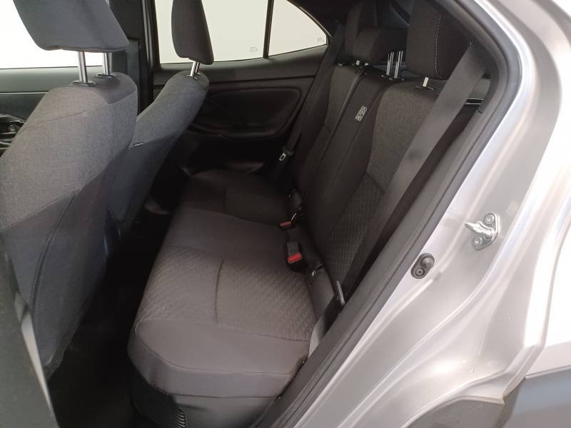 Toyota Yaris - Photo 13