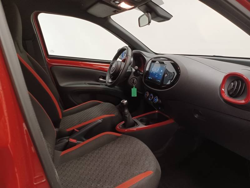 Toyota aygo x - Photo 12