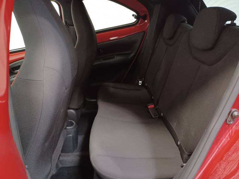 Toyota aygo x - Photo 13