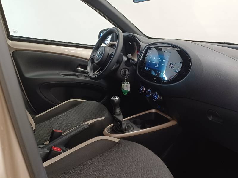 Toyota aygo x - Photo 12
