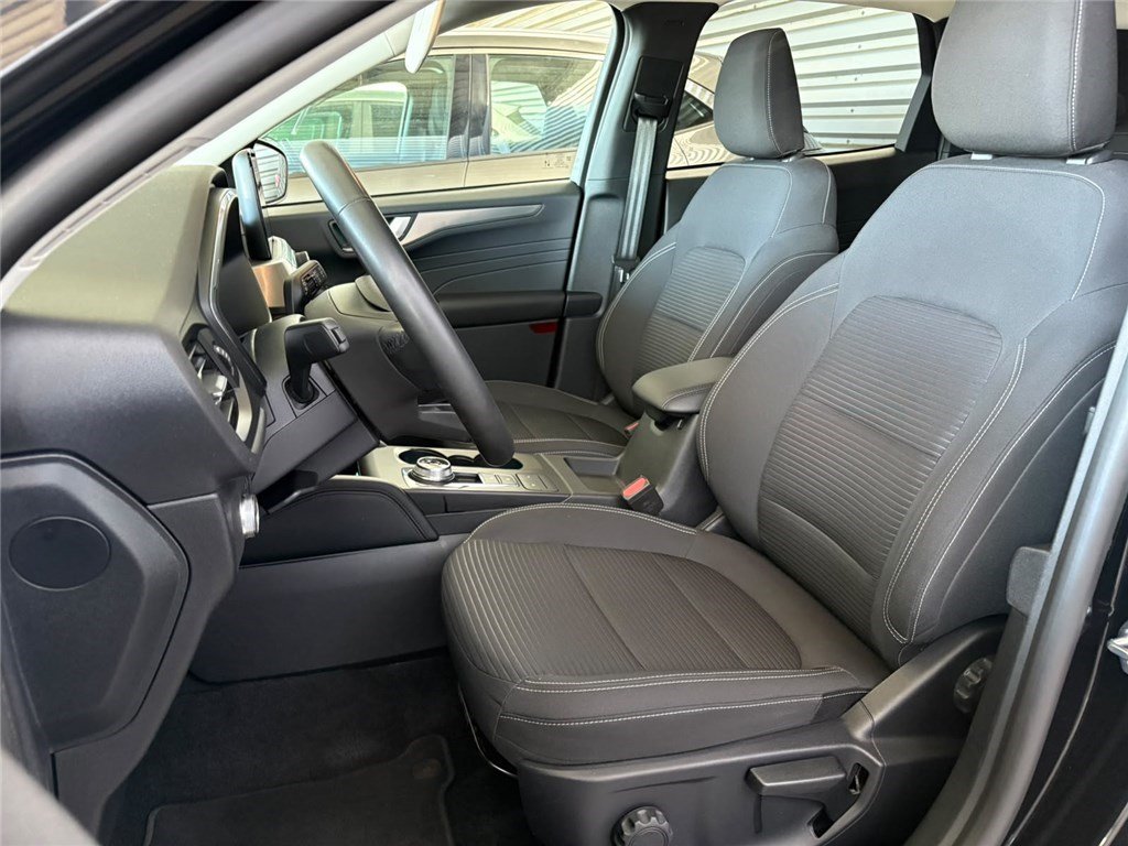 Ford Kuga - Photo 13