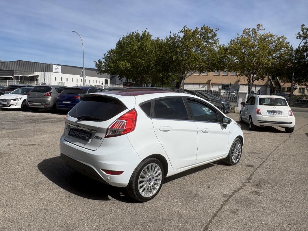 Ford Fiesta - Photo 5
