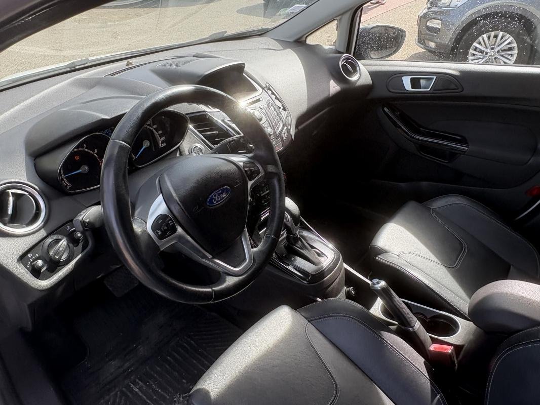 Ford Fiesta - Photo 7