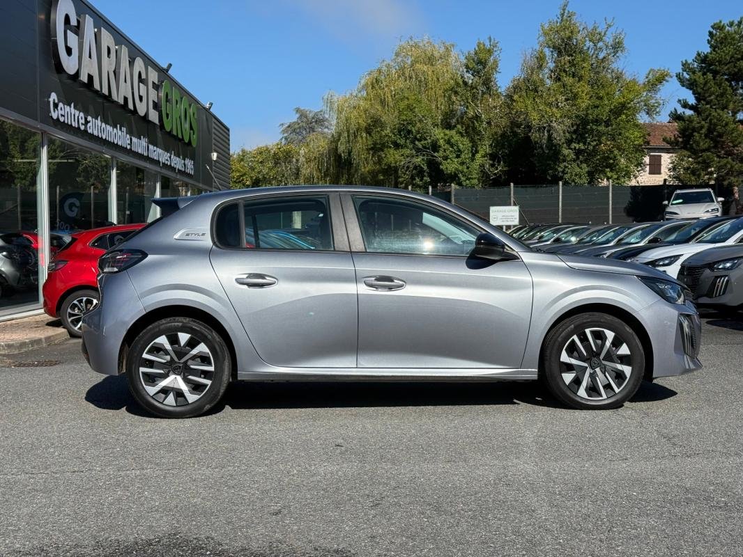Peugeot 208 - Photo 3