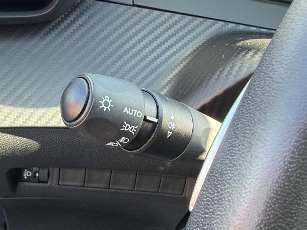 Peugeot 208 - Photo 9